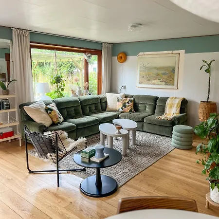 Boshuisjes Veluwe Lila Met Omheinde Tuin Putten