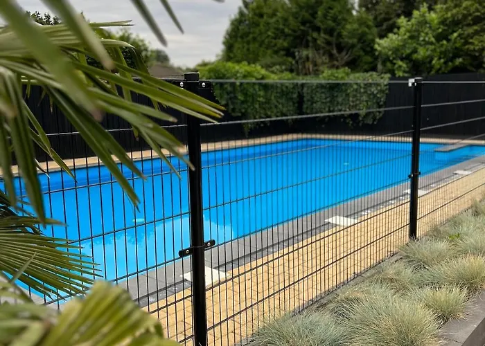 Boshuisjes Veluwe Lila Met Omheinde Tuin